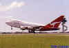 Qantas - 747 (small)